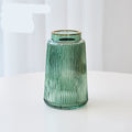 Vase en verre rayé rétro — Fleurs fraîches et séchées