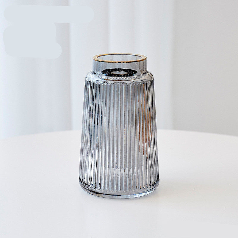 Vase en verre rayé rétro — Fleurs fraîches et séchées