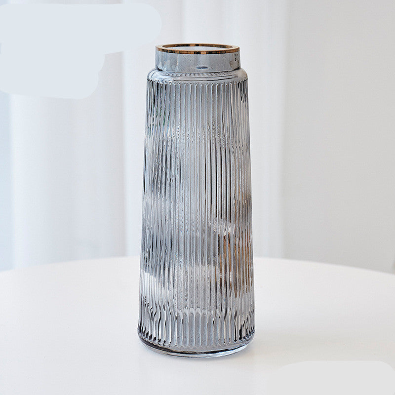 Vase en verre rayé rétro — Fleurs fraîches et séchées