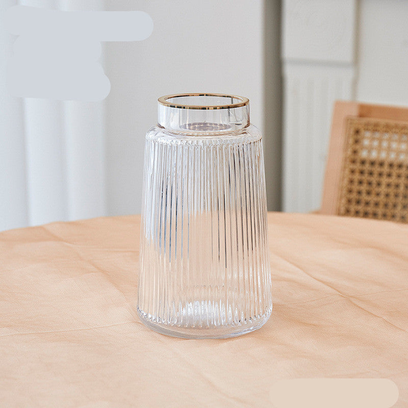Vase en verre rayé rétro — Fleurs fraîches et séchées