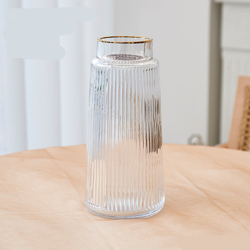 Vase en verre rayé rétro — Fleurs fraîches et séchées