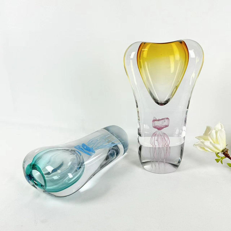 Vase en verre coloré peint — Décoration artistique